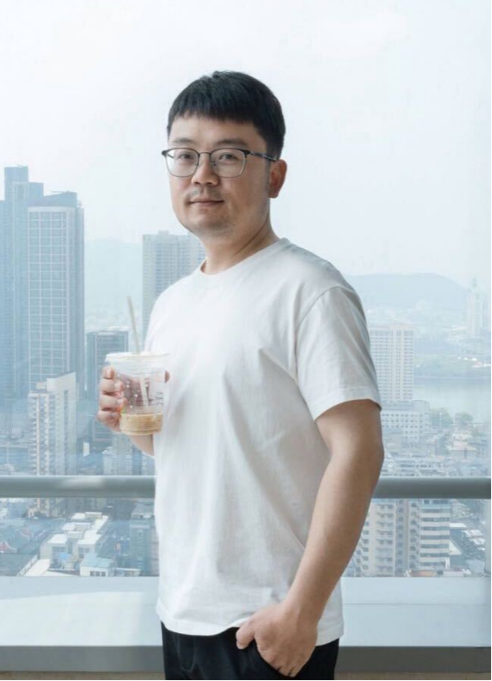 Roy, Head of Tour Guides