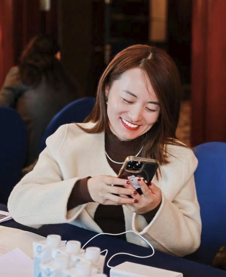 Hera, Spanish & English Guide